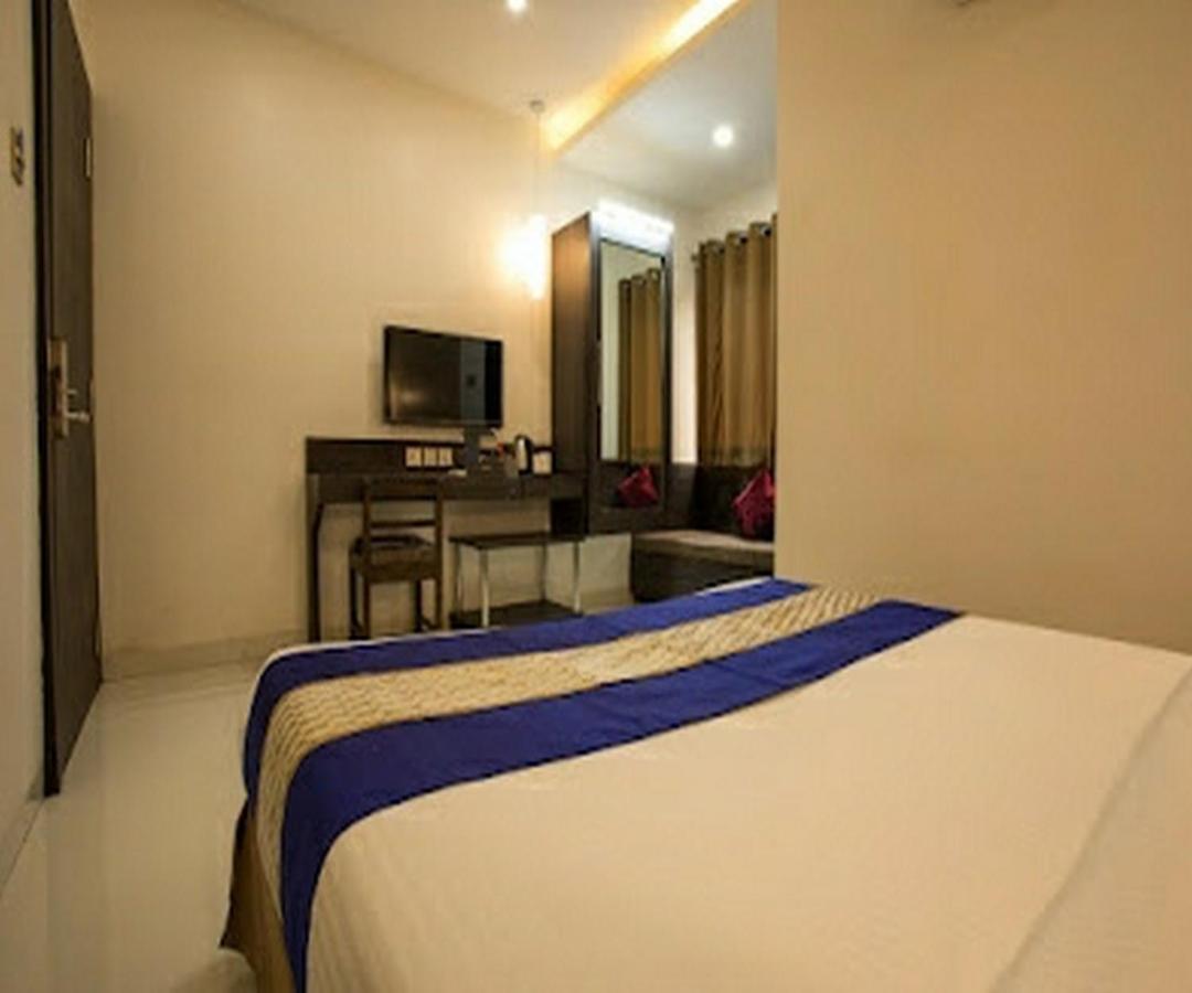 Cherrystay Kiran Inn Indore Exterior foto