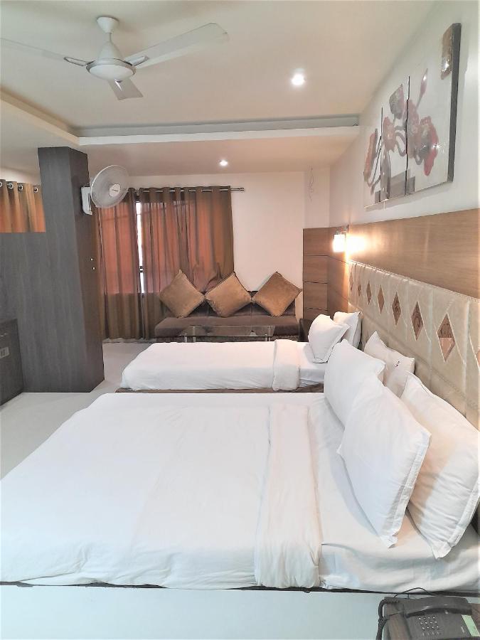 Cherrystay Kiran Inn Indore Exterior foto